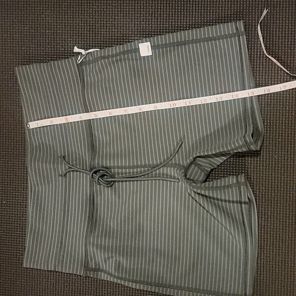 Vuori Stripe Daily Short - Aspen Stripe - Picture 5 of 8